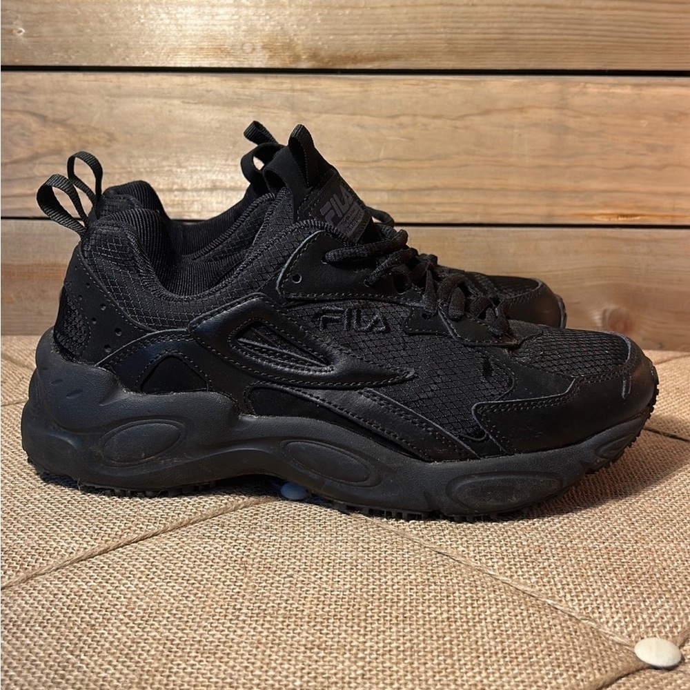 Fila Men's Memory Workshift Slip Resistant Shoe Size 8.5